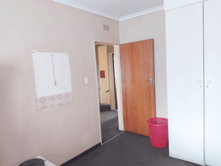 2 Bedroom Property for Sale in Birchleigh Gauteng