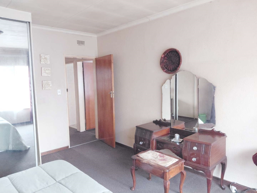 2 Bedroom Property for Sale in Birchleigh Gauteng