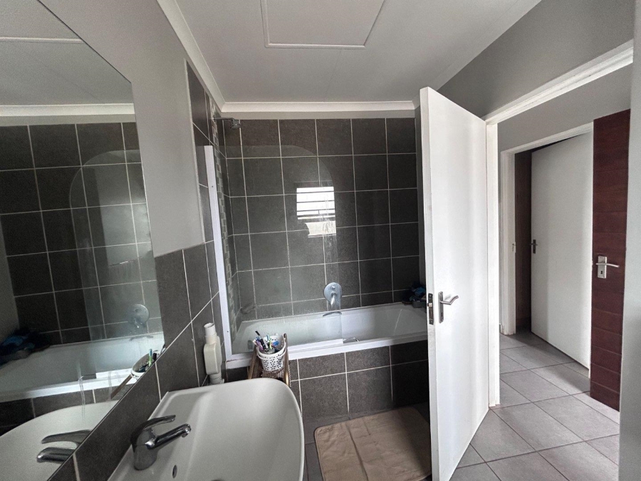 3 Bedroom Property for Sale in Willow Park Manor Gauteng