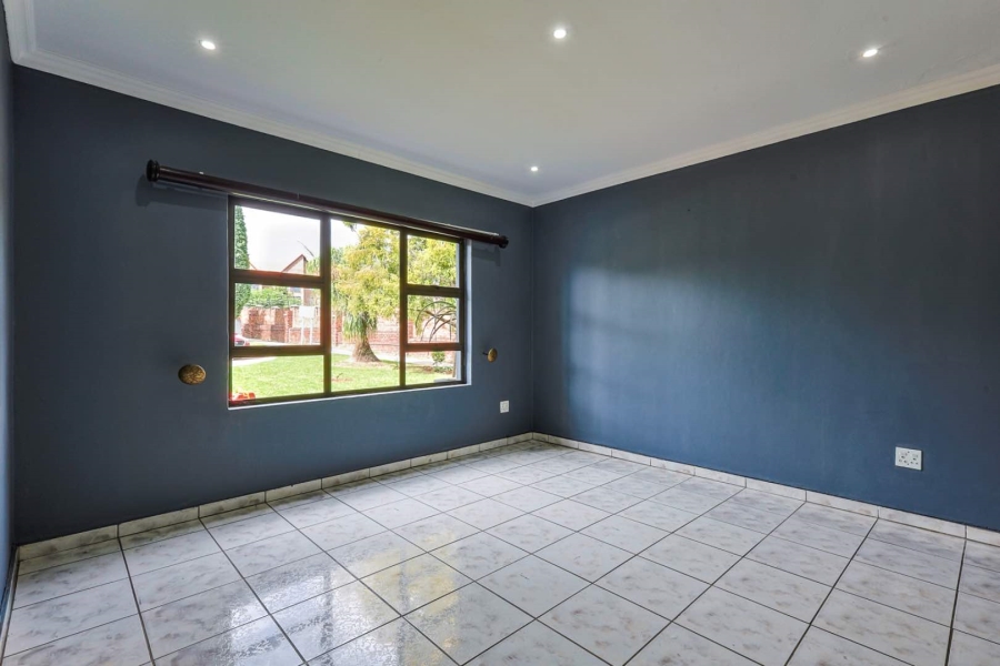 To Let 4 Bedroom Property for Rent in Willow Acres Gauteng