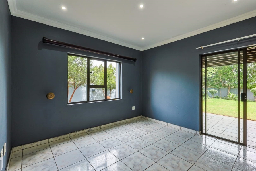 To Let 4 Bedroom Property for Rent in Willow Acres Gauteng