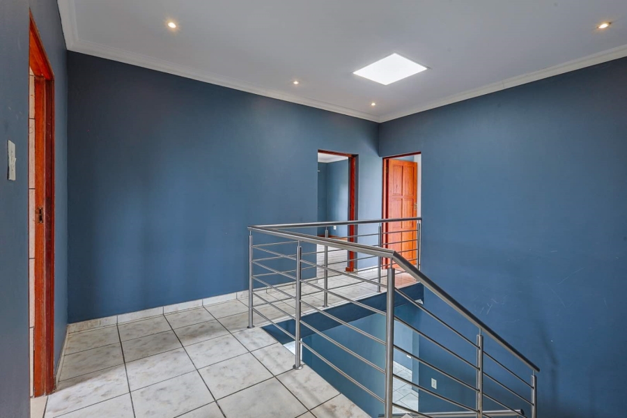 To Let 4 Bedroom Property for Rent in Willow Acres Gauteng