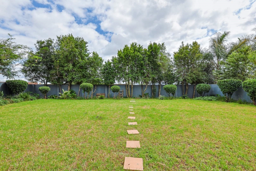 To Let 4 Bedroom Property for Rent in Willow Acres Gauteng