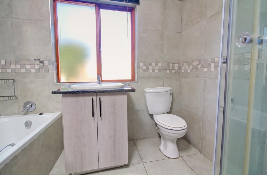 2 Bedroom Property for Sale in Willowbrook Gauteng