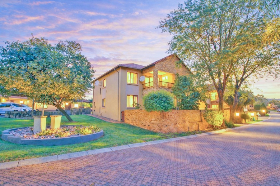 2 Bedroom Property for Sale in Willowbrook Gauteng