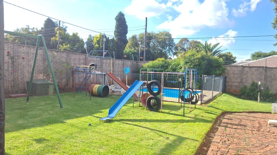 6 Bedroom Property for Sale in Sydenham Gauteng