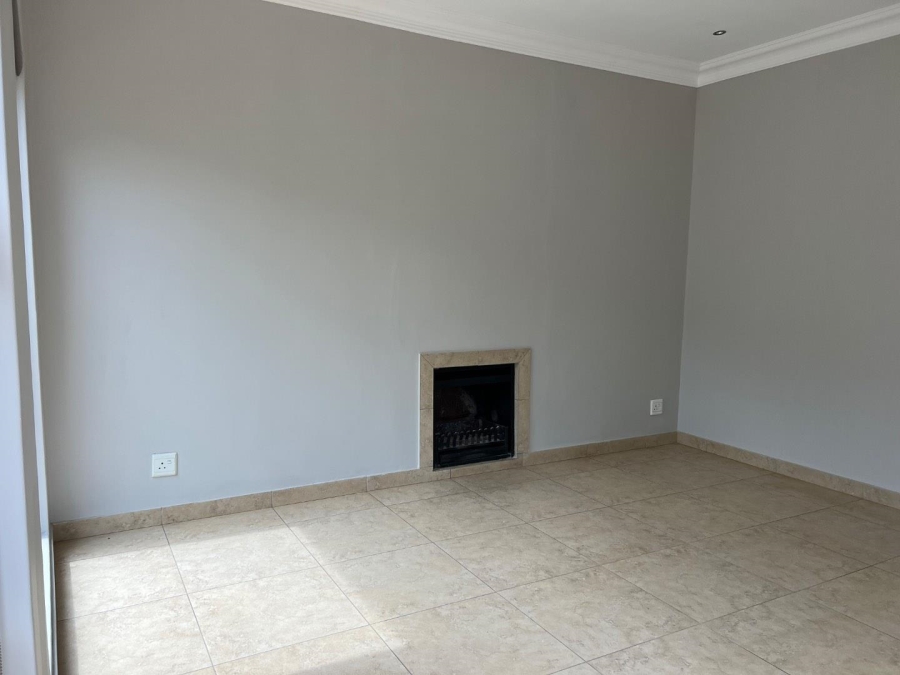 To Let 3 Bedroom Property for Rent in Lombardy Estate Gauteng