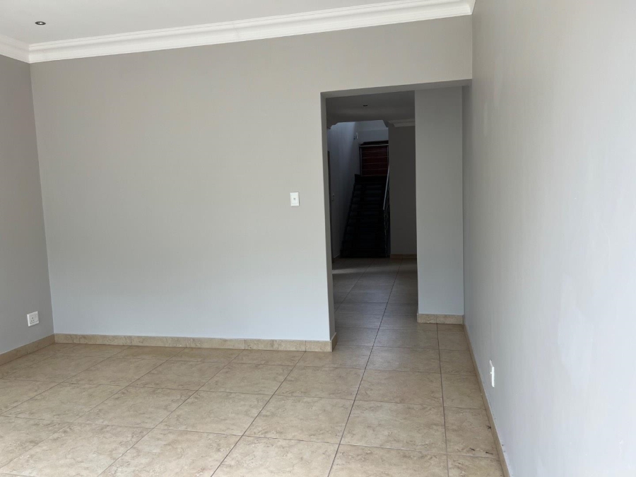 To Let 3 Bedroom Property for Rent in Lombardy Estate Gauteng