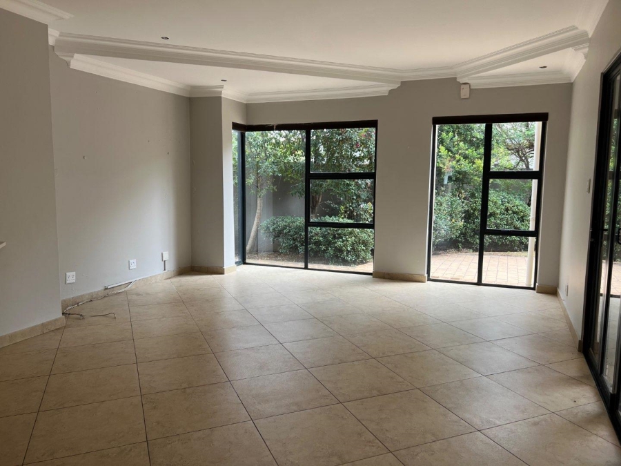 To Let 3 Bedroom Property for Rent in Lombardy Estate Gauteng