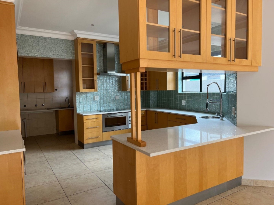 To Let 3 Bedroom Property for Rent in Lombardy Estate Gauteng