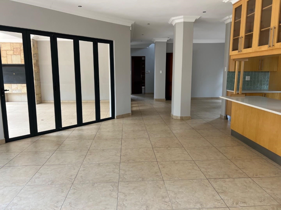To Let 3 Bedroom Property for Rent in Lombardy Estate Gauteng