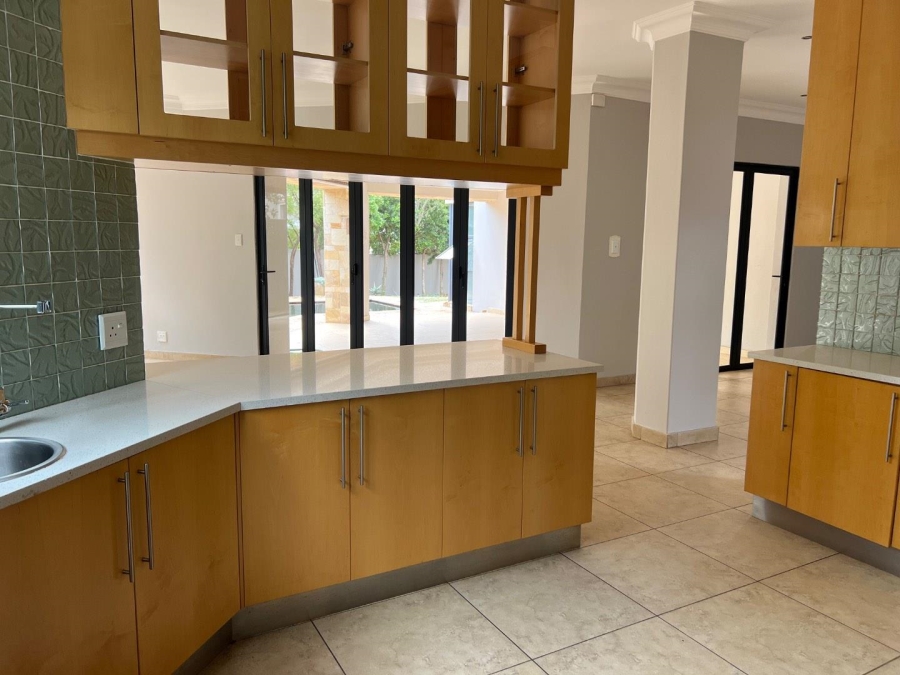 To Let 3 Bedroom Property for Rent in Lombardy Estate Gauteng