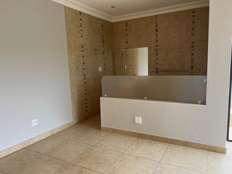 To Let 3 Bedroom Property for Rent in Lombardy Estate Gauteng
