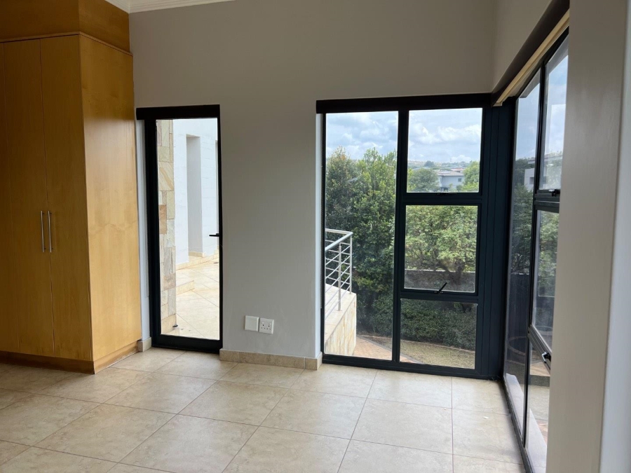 To Let 3 Bedroom Property for Rent in Lombardy Estate Gauteng