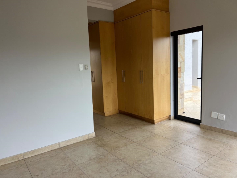 To Let 3 Bedroom Property for Rent in Lombardy Estate Gauteng