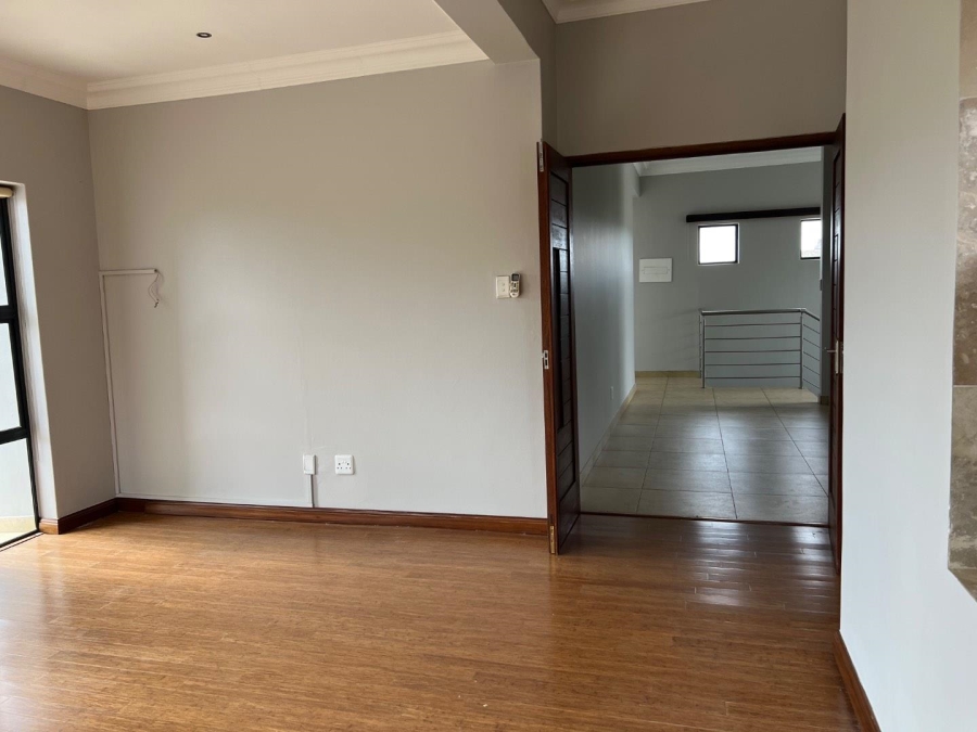 To Let 3 Bedroom Property for Rent in Lombardy Estate Gauteng