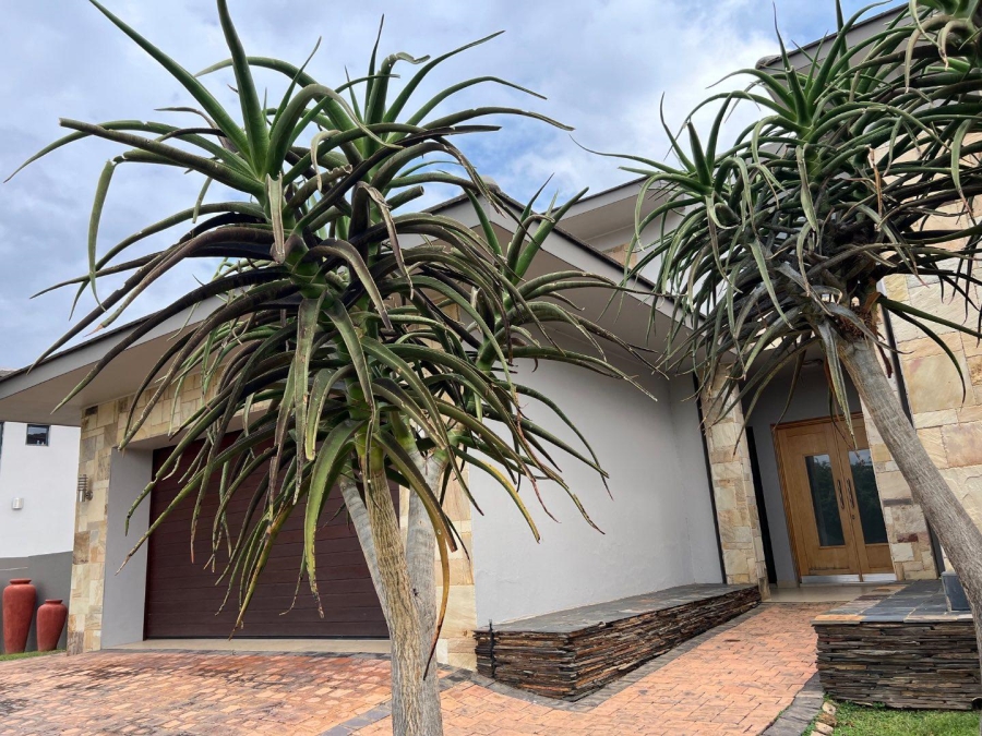 To Let 3 Bedroom Property for Rent in Lombardy Estate Gauteng