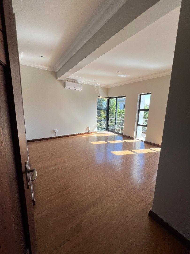 To Let 3 Bedroom Property for Rent in Lombardy Estate Gauteng