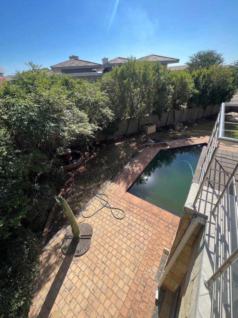 To Let 3 Bedroom Property for Rent in Lombardy Estate Gauteng