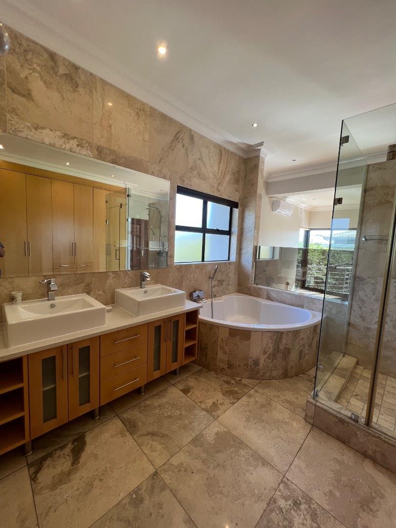 To Let 3 Bedroom Property for Rent in Lombardy Estate Gauteng