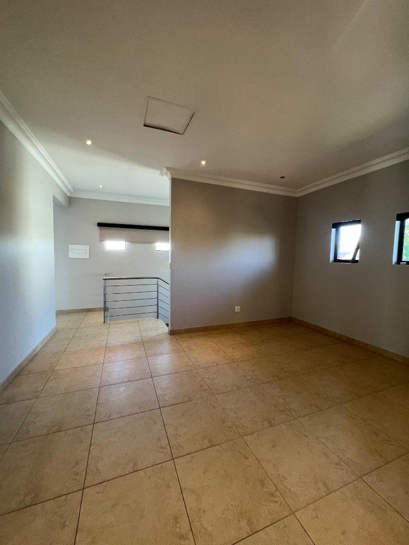 To Let 3 Bedroom Property for Rent in Lombardy Estate Gauteng