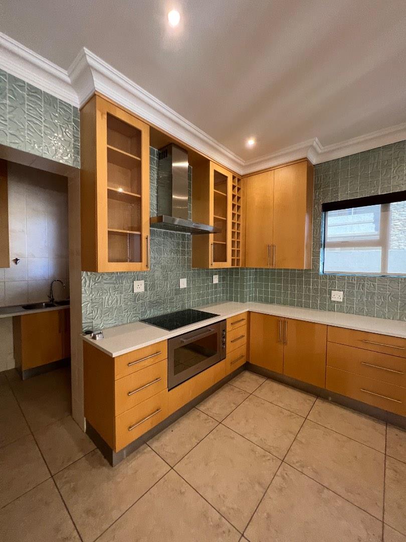 To Let 3 Bedroom Property for Rent in Lombardy Estate Gauteng