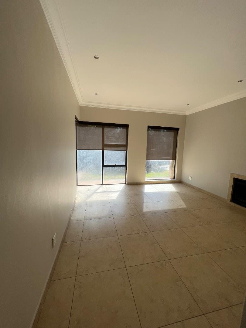 To Let 3 Bedroom Property for Rent in Lombardy Estate Gauteng