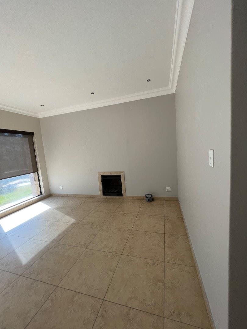 To Let 3 Bedroom Property for Rent in Lombardy Estate Gauteng