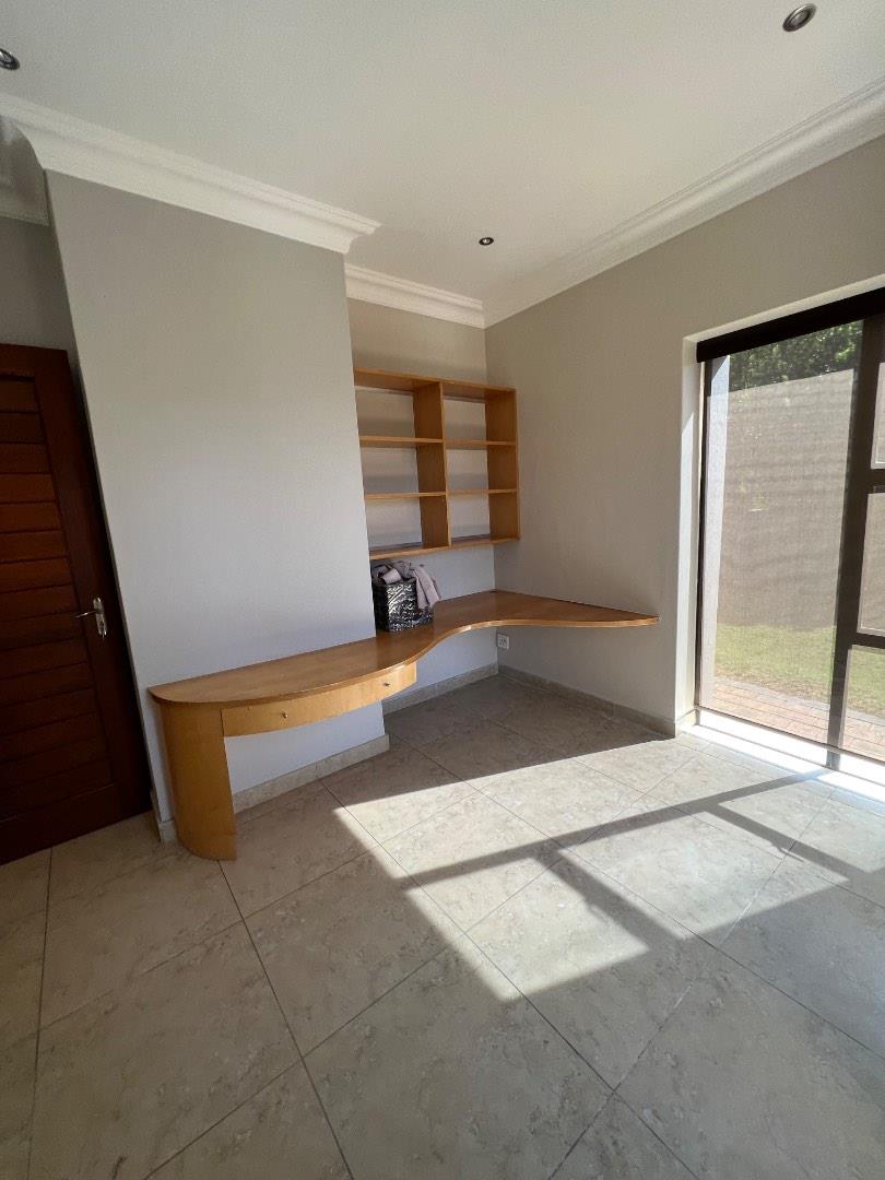 To Let 3 Bedroom Property for Rent in Lombardy Estate Gauteng