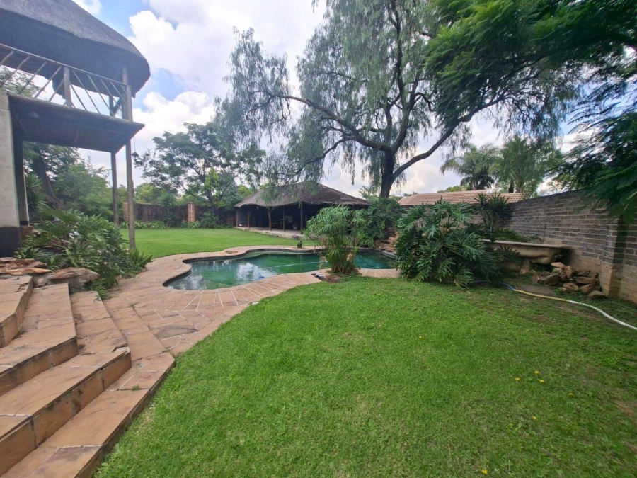 4 Bedroom Property for Sale in Buccleuch Gauteng