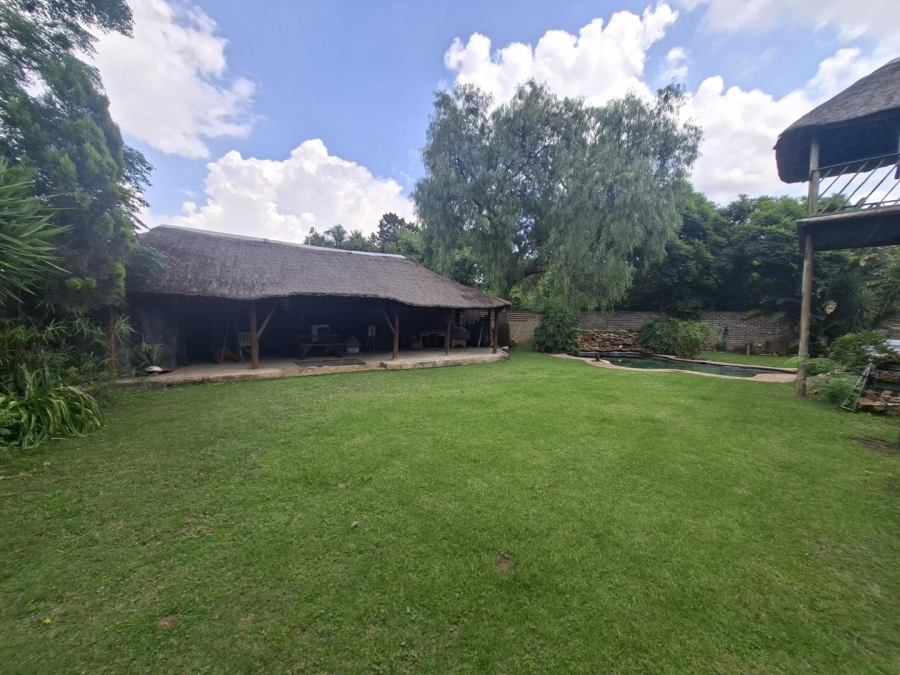 4 Bedroom Property for Sale in Buccleuch Gauteng