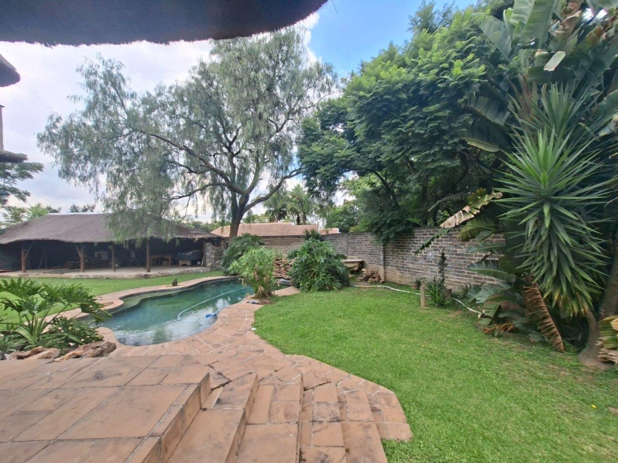 4 Bedroom Property for Sale in Buccleuch Gauteng
