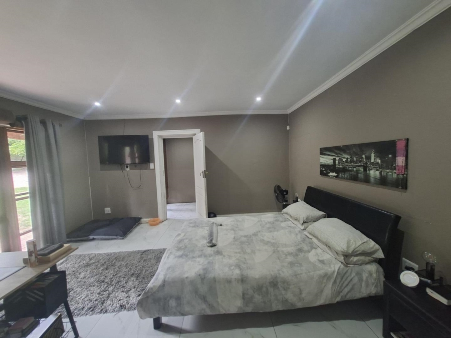 4 Bedroom Property for Sale in Buccleuch Gauteng