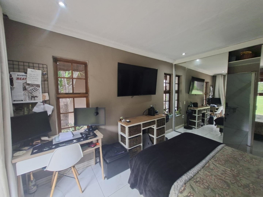 4 Bedroom Property for Sale in Buccleuch Gauteng