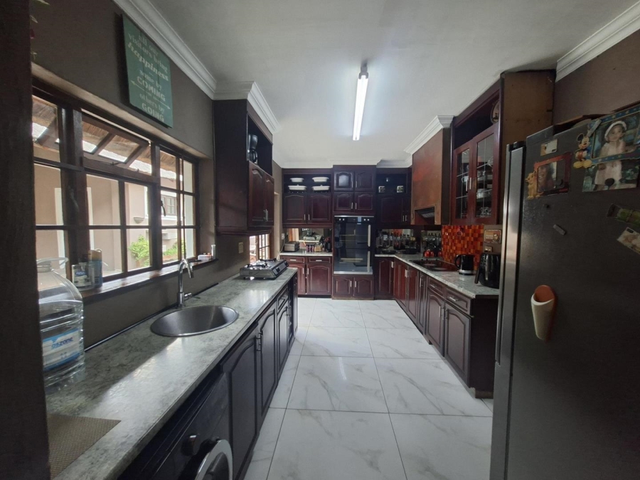 4 Bedroom Property for Sale in Buccleuch Gauteng