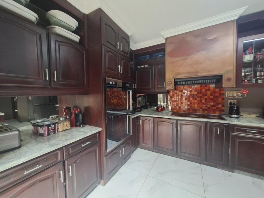 4 Bedroom Property for Sale in Buccleuch Gauteng