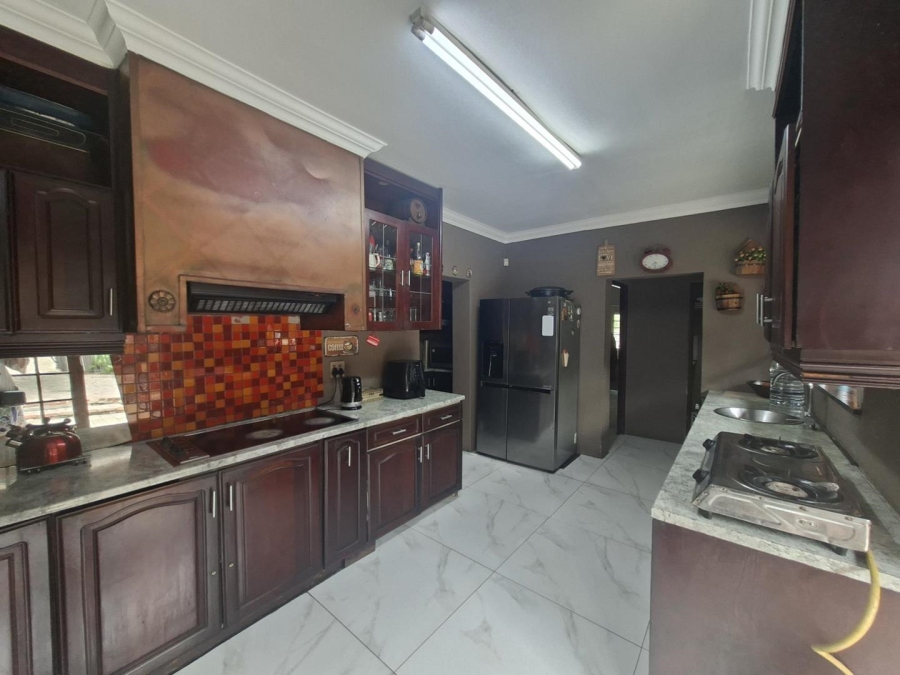 4 Bedroom Property for Sale in Buccleuch Gauteng