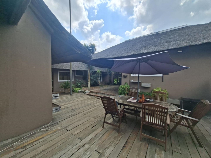 4 Bedroom Property for Sale in Buccleuch Gauteng