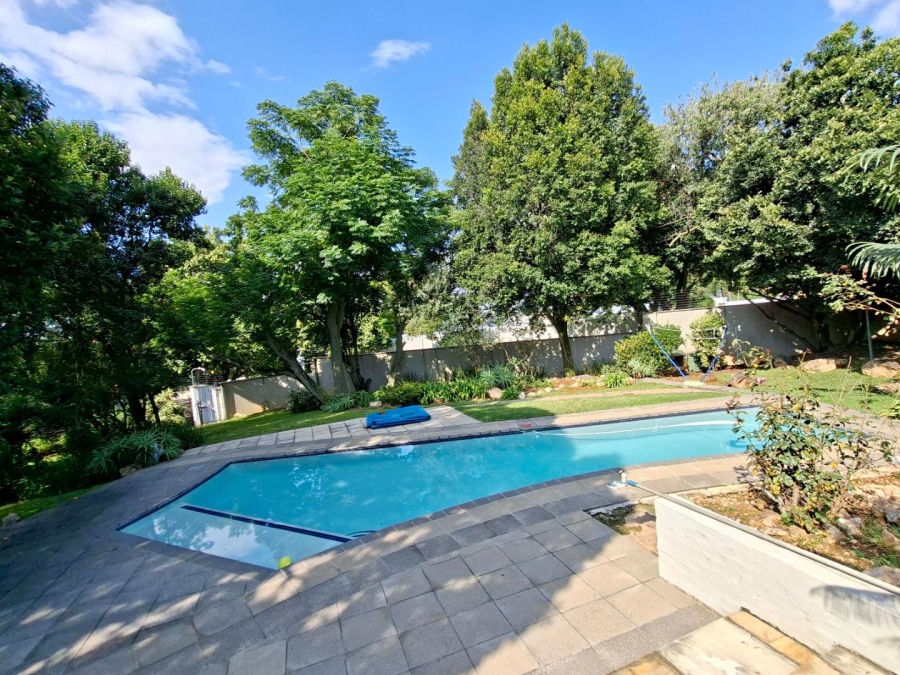 To Let 3 Bedroom Property for Rent in Hurlingham Gauteng