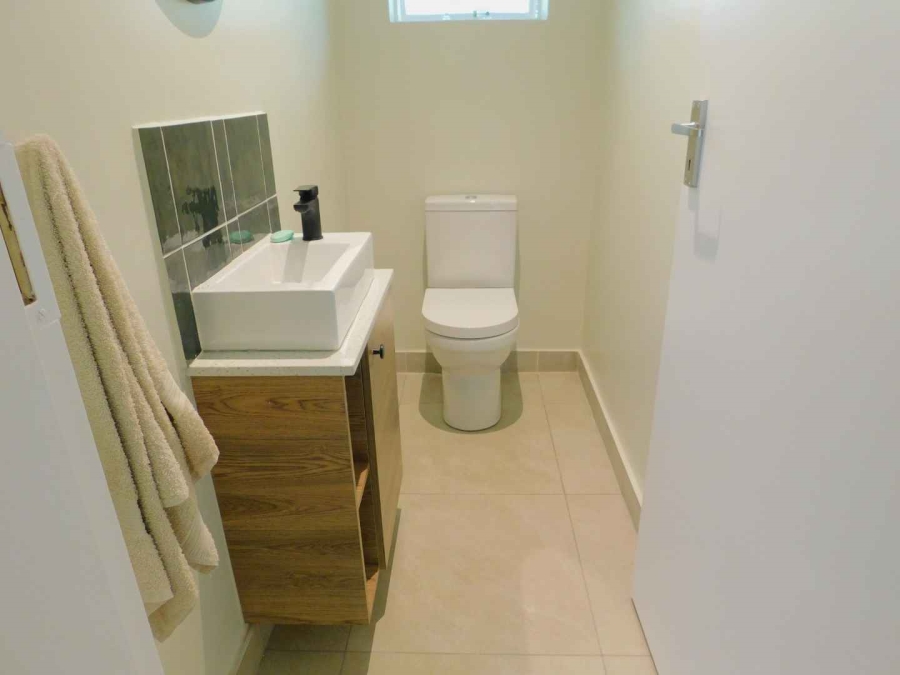 To Let 2 Bedroom Property for Rent in Sandown Gauteng