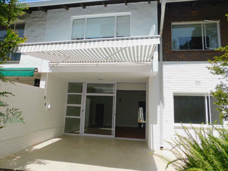 To Let 2 Bedroom Property for Rent in Sandown Gauteng