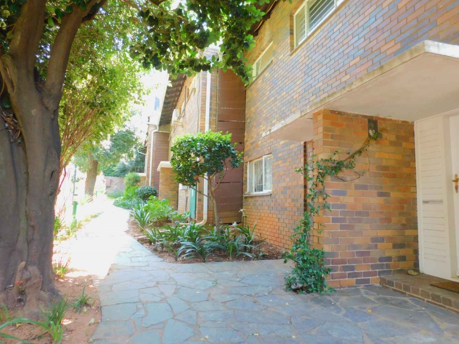 To Let 2 Bedroom Property for Rent in Sandown Gauteng