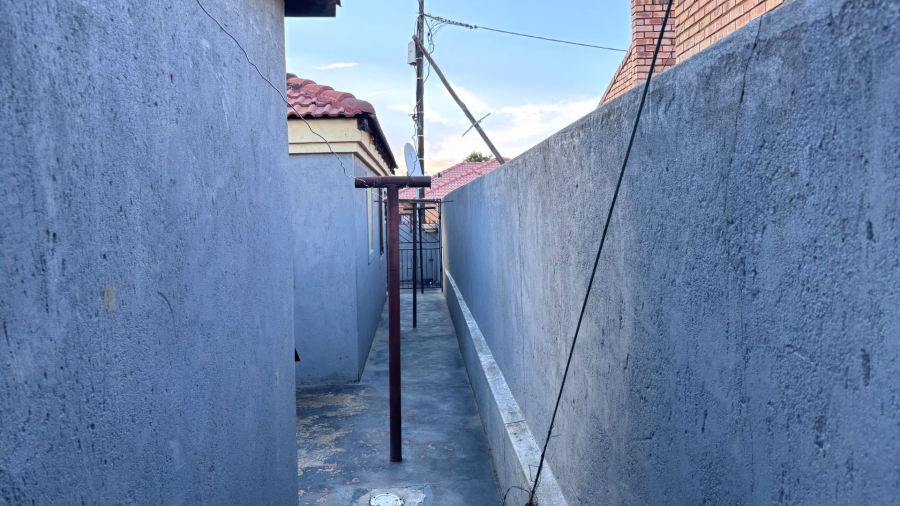 4 Bedroom Property for Sale in Soshanguve W Gauteng