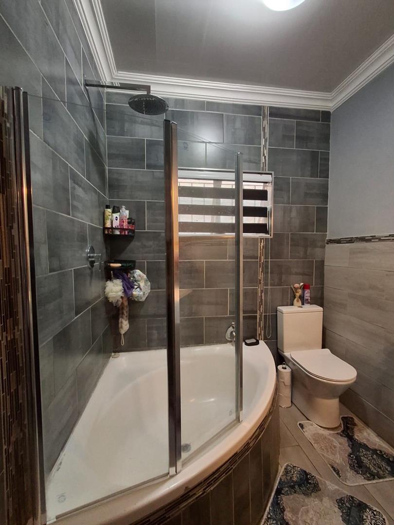 2 Bedroom Property for Sale in Kempton Park Gauteng