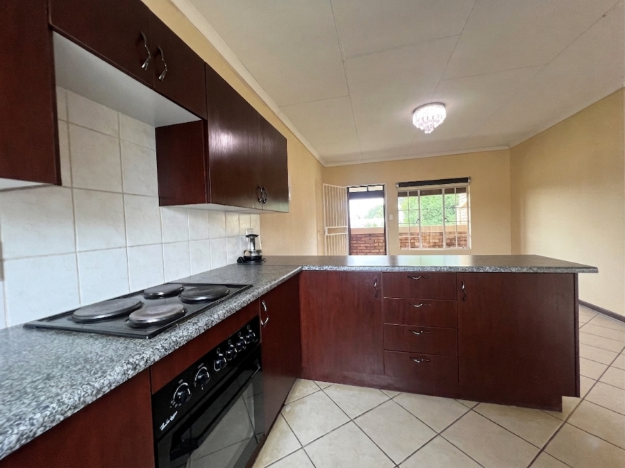 2 Bedroom Property for Sale in Honeypark Gauteng