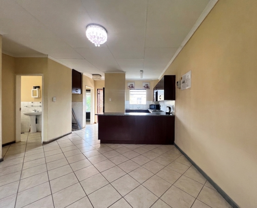 2 Bedroom Property for Sale in Honeypark Gauteng