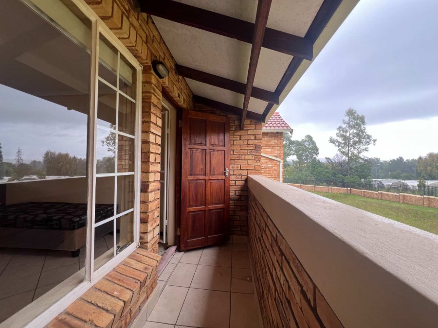 2 Bedroom Property for Sale in Honeypark Gauteng