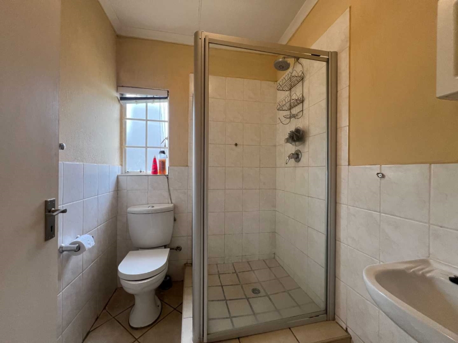 2 Bedroom Property for Sale in Honeypark Gauteng