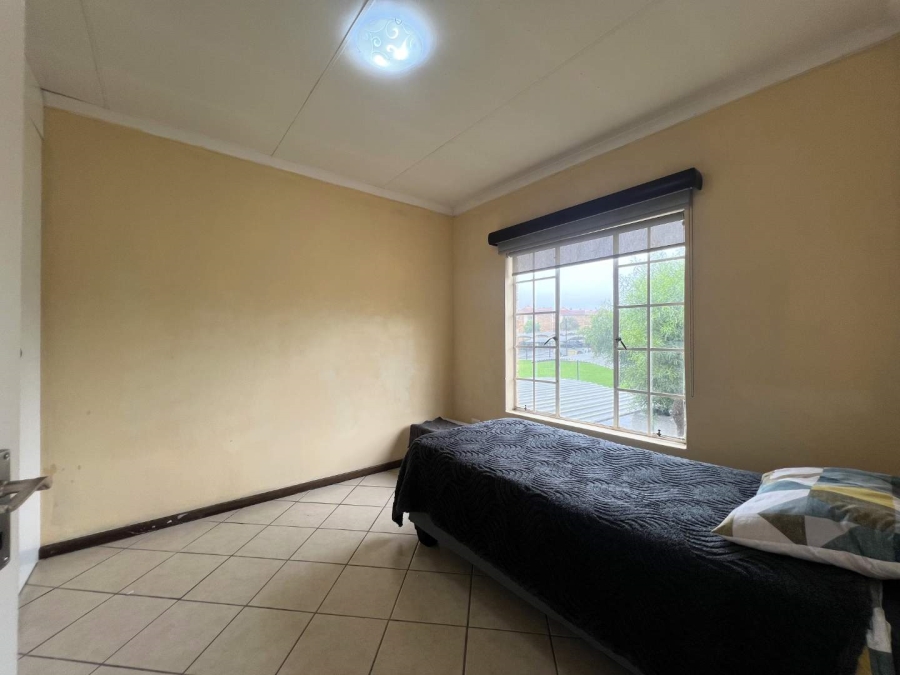 2 Bedroom Property for Sale in Honeypark Gauteng