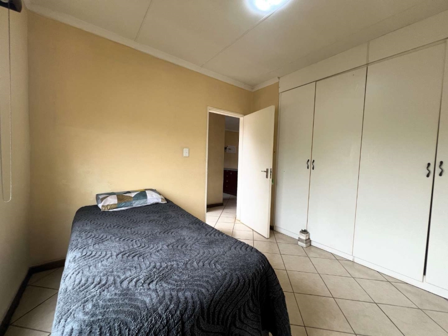2 Bedroom Property for Sale in Honeypark Gauteng
